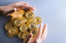 十亿美元公开交易的MicroStrategy购买21,454比特币作为储备资产