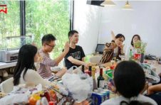 WST知名度爆棚，CEO张臻受环球时报采访分析留学生求职动向