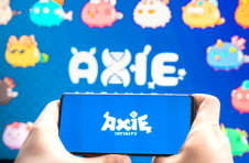 随着 NFT 销售额的增长，Axie Infinity 经济蓬勃发展